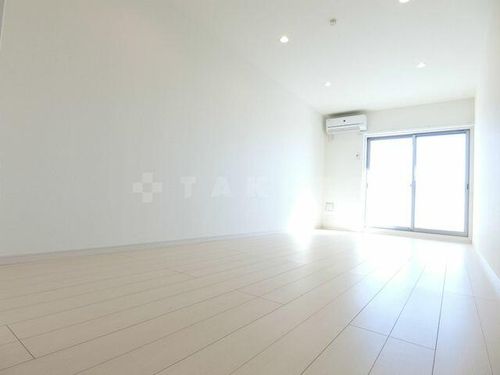 リブリ・吹田岸部の居間