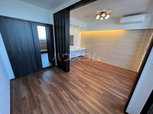 プレジオ緑地公園の内装