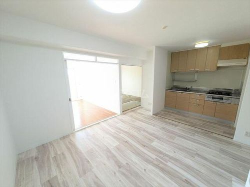 グリーンハイツ門真の居間