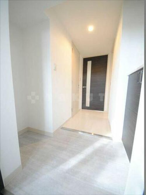 グランツ鶴見の玄関