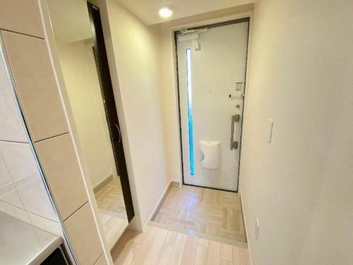 旭区森小路2丁目アパート新築工事の玄関