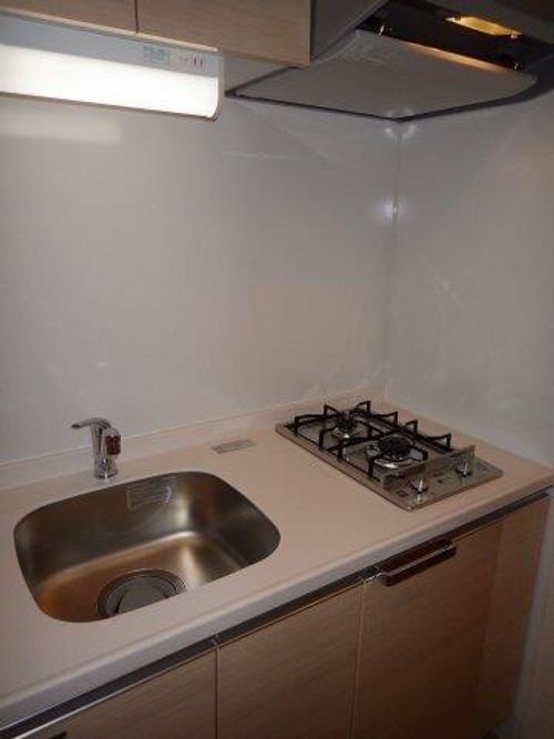 プレサンス栄ライズのキッチン