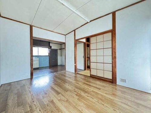 成田マンションの居間