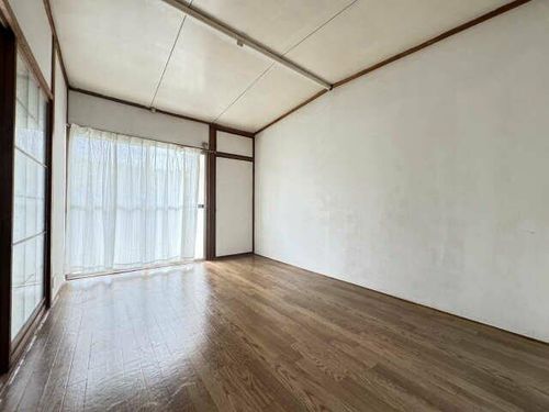 成田マンションの居間