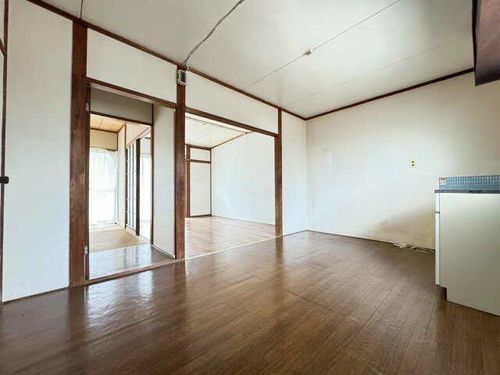 成田マンションの居間