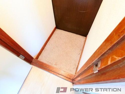 ハイツ東雲の玄関