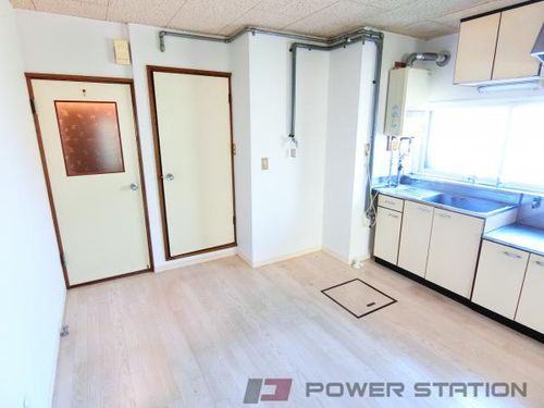 ハイツ東雲の居間