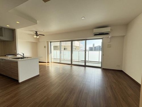 ロジュマン千里中央の居間