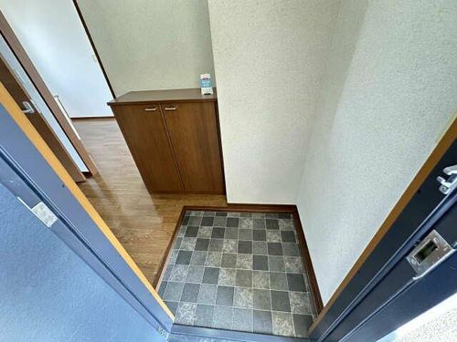 orange court Aの玄関