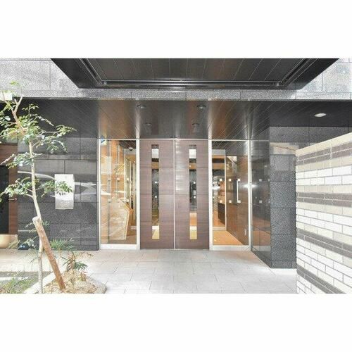 アドバンス名古屋モクシーの玄関