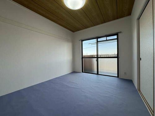 ファミールモリの内装