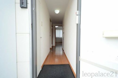 レオパレス幸田Bの玄関