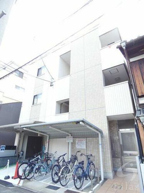 ロイヤルシティー AYAの外観