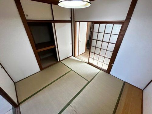 イツキマンションの居間