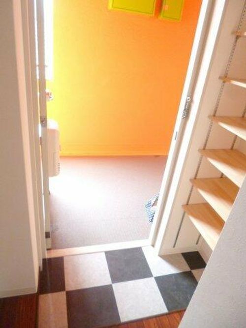 大阪府守口市橋波東之町1丁目(マンション)の賃貸物件の玄関