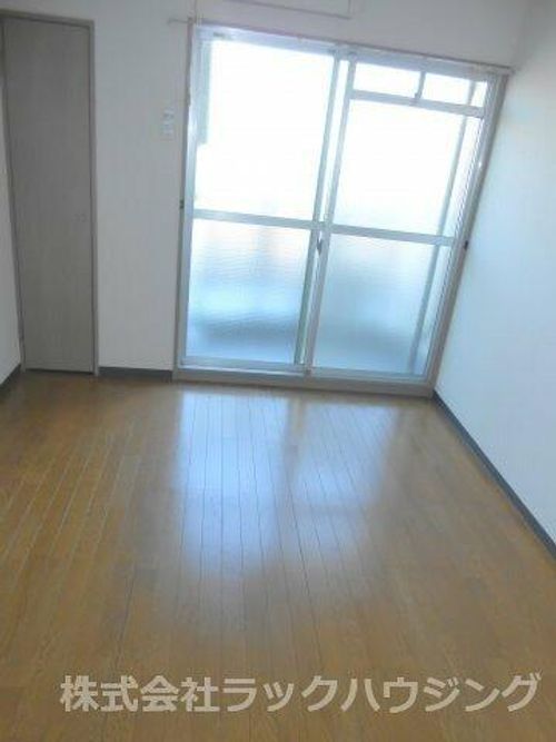 大阪府守口市馬場町1丁目(マンション)の賃貸物件の居間