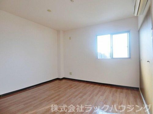 大阪府守口市紅屋町(マンション)の賃貸物件の居間