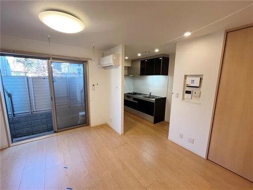 シャーメゾン甲子園高潮103の居間