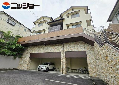 スペースヒルズの外観