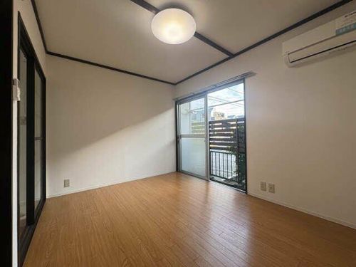 ハイツ本山の居間