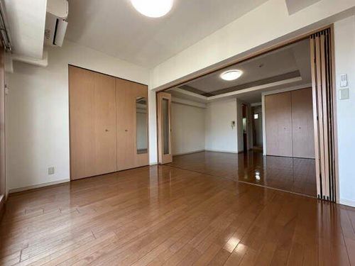 名駅・ドットマンションの居間