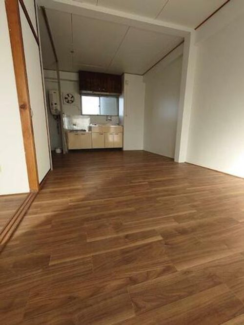 愛知県名古屋市中川区春田4丁目(マンション)の賃貸物件の居間