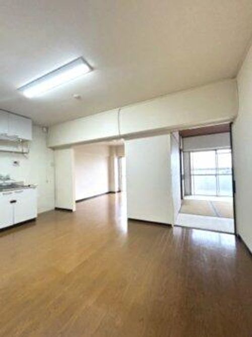 太平コーポラスⅠ501の居間