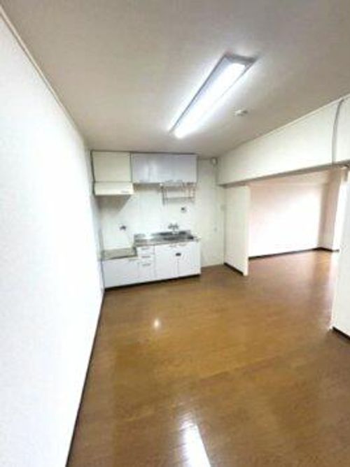 太平コーポラスⅠ501の居間