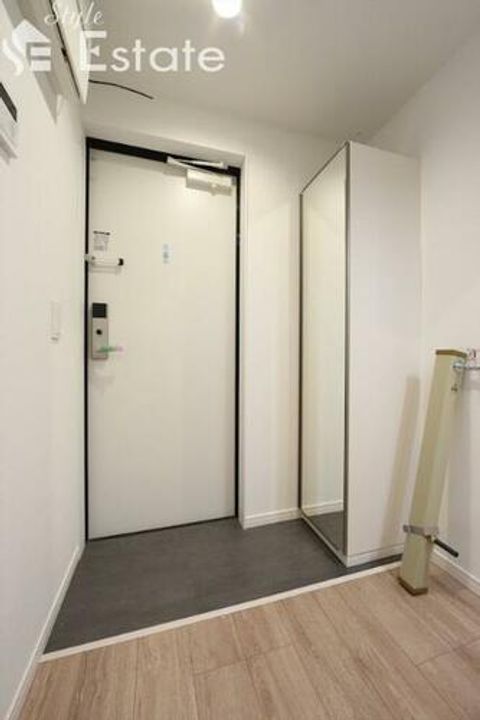 robot home 鶴里の玄関