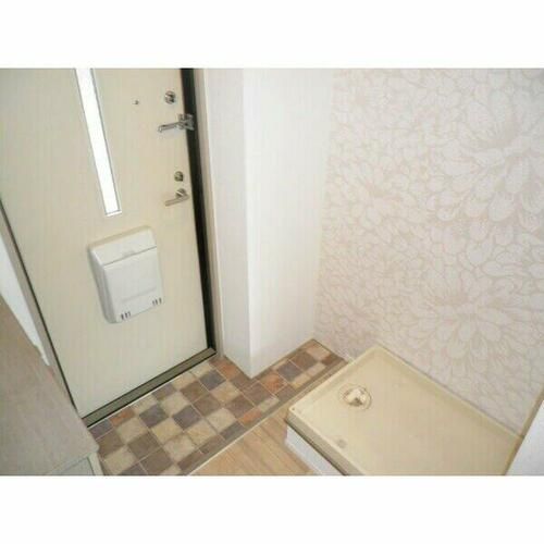 グランシャリオ203の玄関