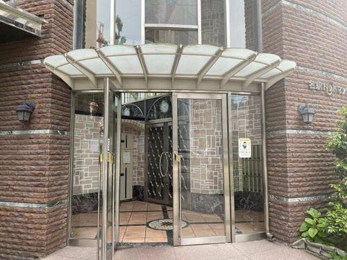 名駅・ドットマンションの玄関