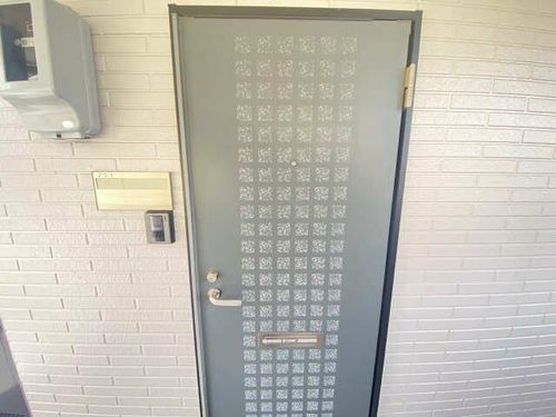 アーバン藤川の玄関