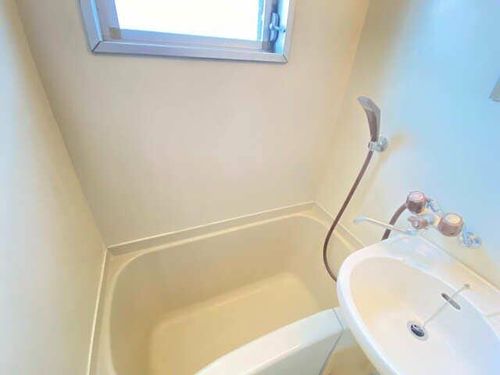 シティコザワの風呂