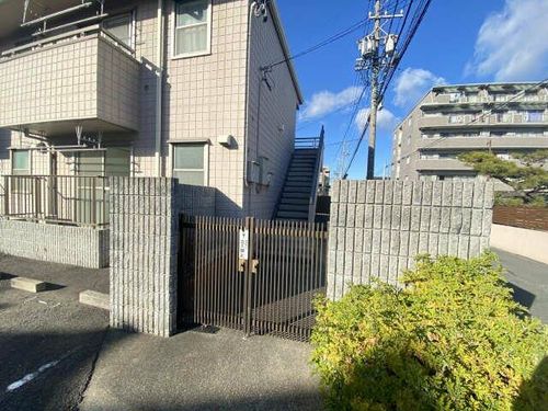 コンフォート小幡の玄関