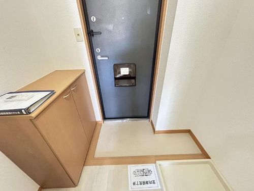 サニーハウス101の玄関