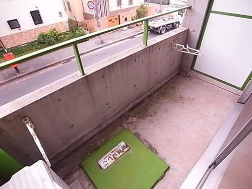 スパローズネストの内装