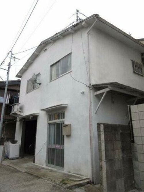 英マンションの外観