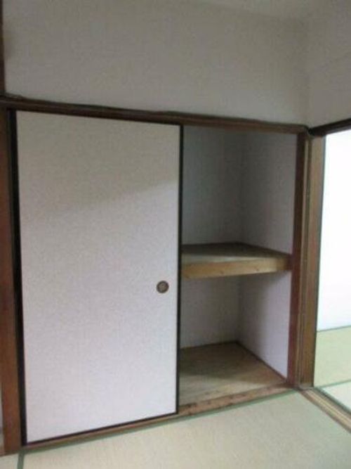 英マンションの内装