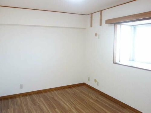 第2みかん山ハイツの居間