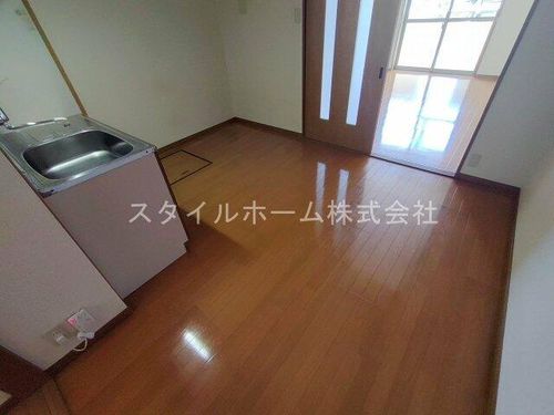アベニールKの居間