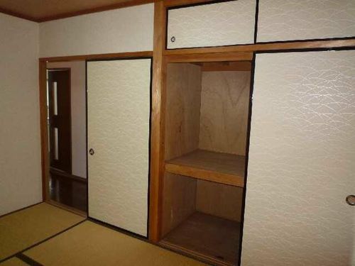 サンヒルズ鷹丘 Cの内装