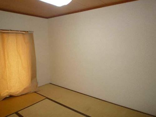 サンヒルズ鷹丘 Cの内装