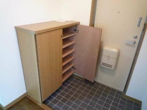 サンヒルズ鷹丘 Cの玄関