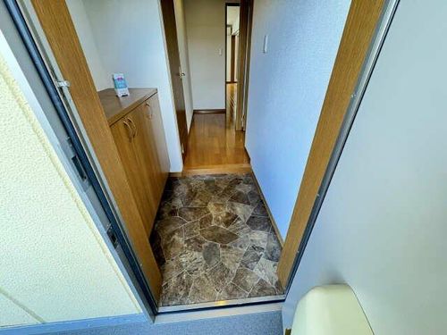 RESIDENCE四季 弐番館の玄関