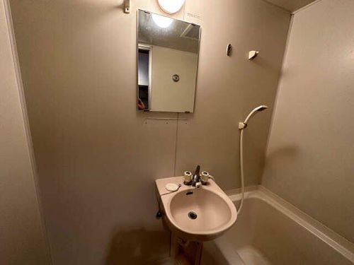 アデナック14の内装