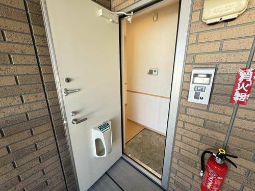 アリエス翔の玄関