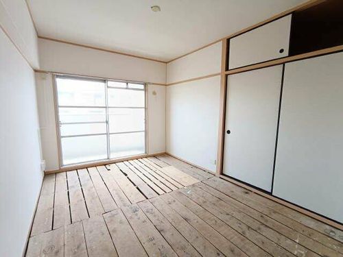 日長台荘A棟の居間