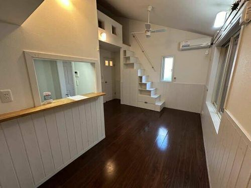 プリマグランデ安城 壱番館の居間