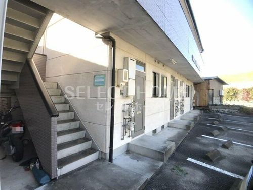 スカイタウン鈴木103の玄関