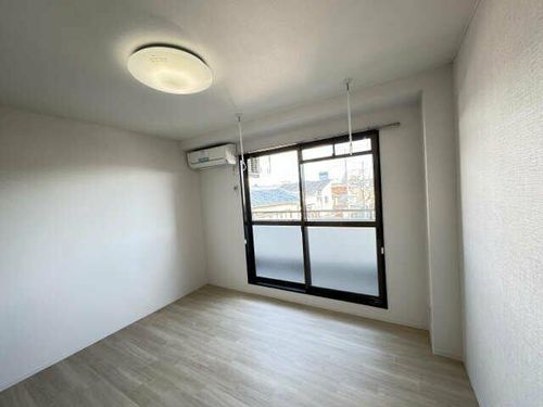 シャンボール瑞穂の居間